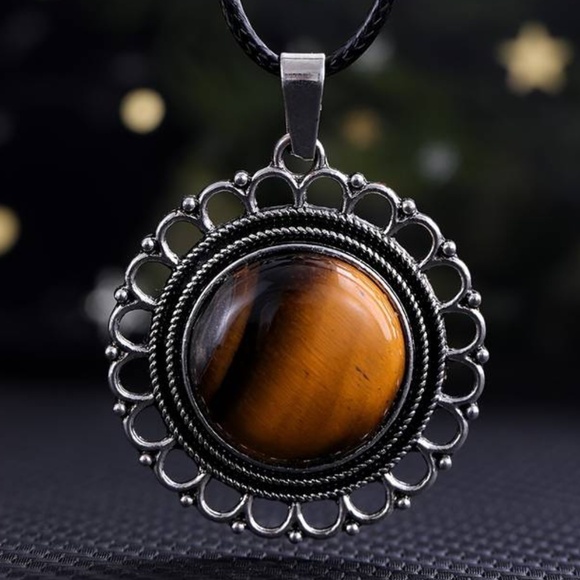 Jewelry - Tiger's Eye Circle Gemstone Crystal Stone Pendant Necklace